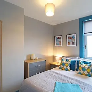  Guest house Elland Road